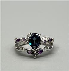 10K WHITE GOLD SYNTHETIC ALEXANDRITE AND AMETHYST RING SET 3.9 GRAMS, SIZE: 6.5